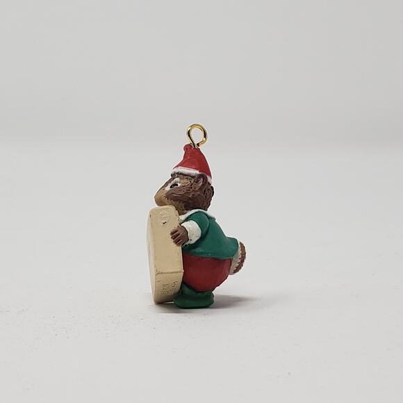 1992 Hallmark Chipmunk Parcel Service Keepsake Christmas Holiday Ornament - Picture 4 of 7
